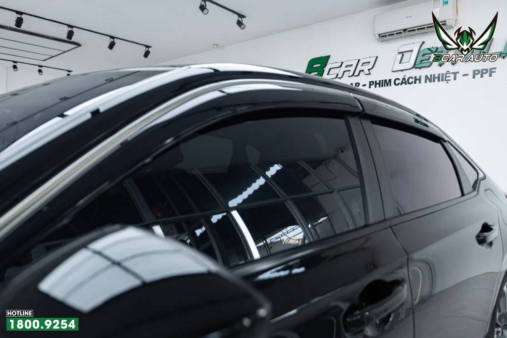 Honda Civic sau khi dán phim cách nhiệt 3M tăng tính riêng tư