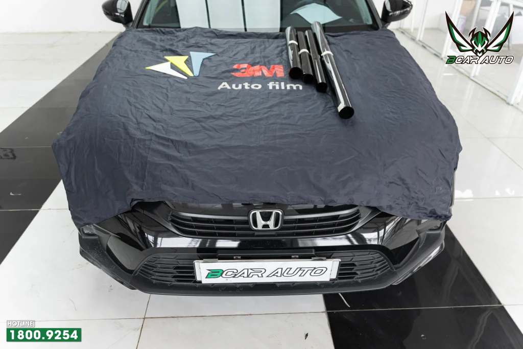 Dán phim cách nhiệt 3M xe Honda Civic tại Bcar Auto